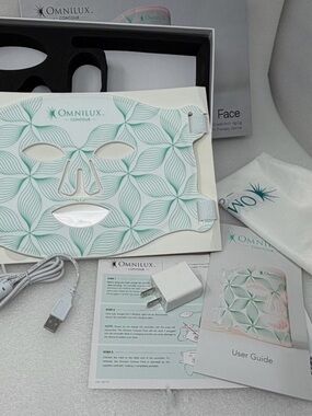 Omnilux Contour LED Face Mask - White with Teal Pattern
